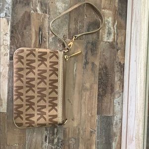 Michael Kors wristlet